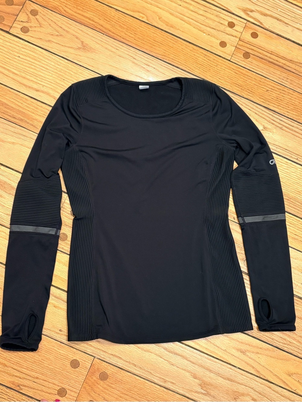 GAPfit Athletic Long-Sleeve Black Women's Performance Top size small